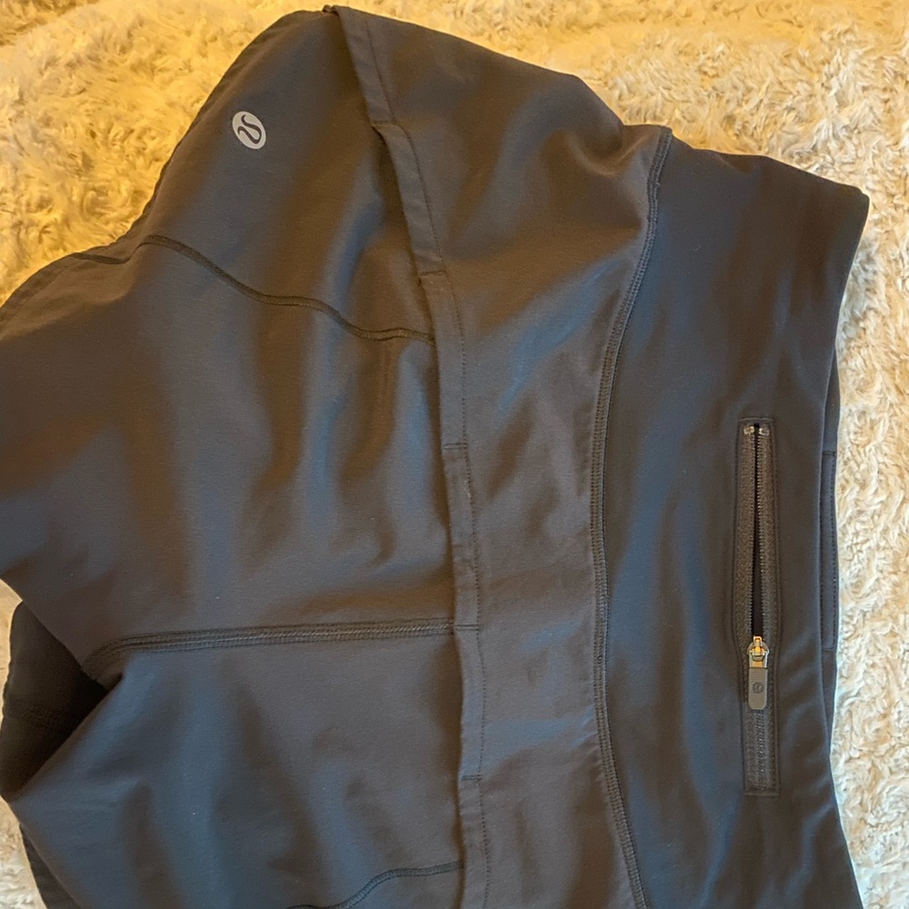 Speed up 4 inch lululemon shorts!